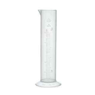 Cylindre doseur bas en PP avec bec verseur et graduation emboutie – 50 ml